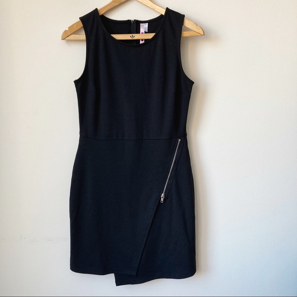 Asymmetrical Zipper Sleeveless Sheath Mini Dress